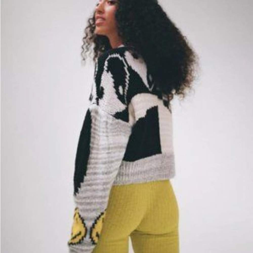 UO Urban Outfitters Lennon Jacquard Cropped Black and White Patterned Sweater L - Picture 3 of 11
